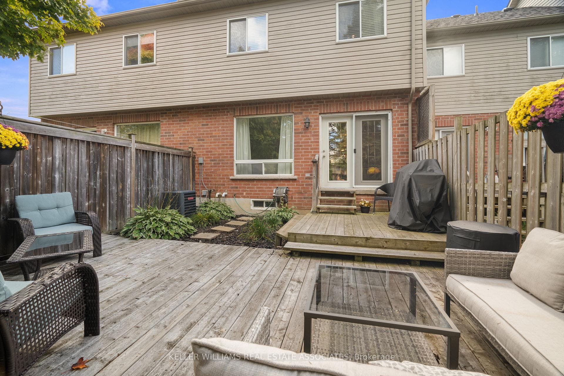 152 Richfield Square photo 24