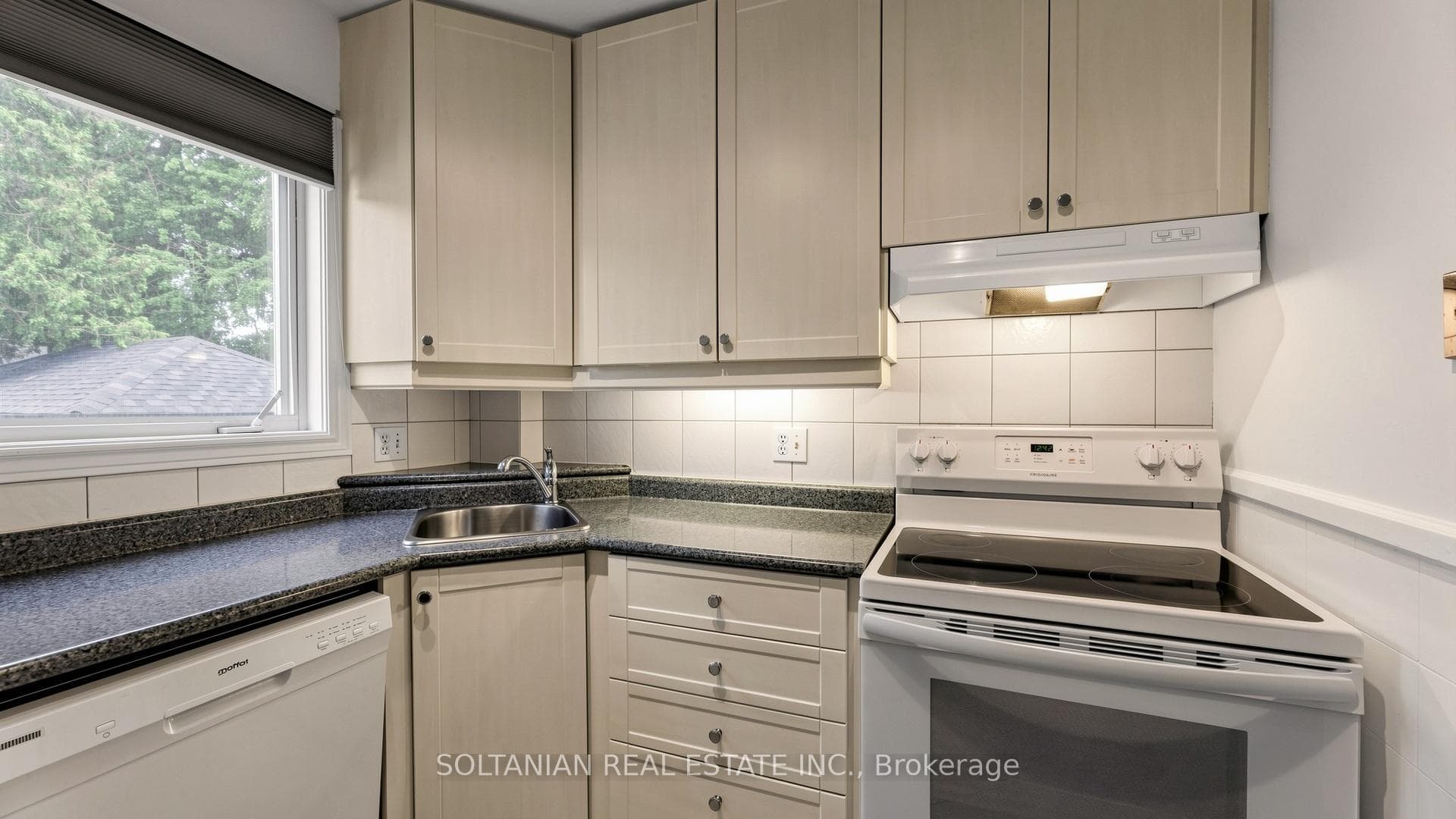 39 Fairside Avenue photo 14