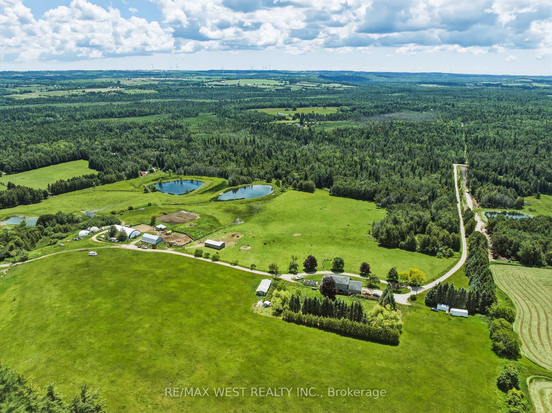 423 Fleetwood Road photo 15