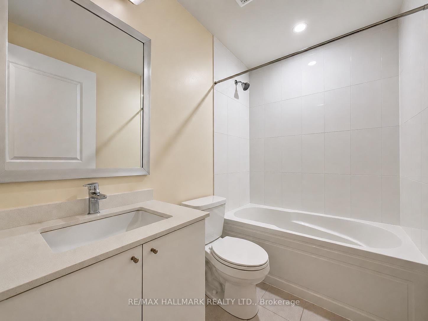 35 Watergarden Drive Unit 1711 photo 18