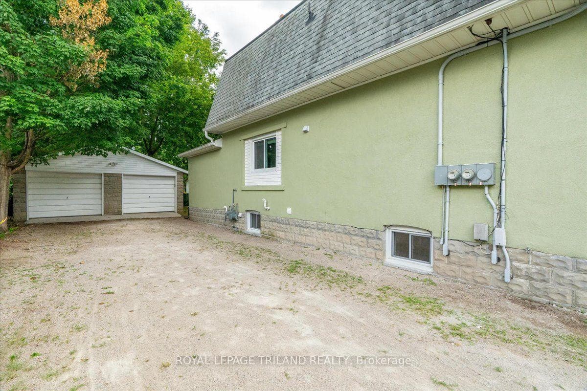 133 Wilson Avenue photo 28