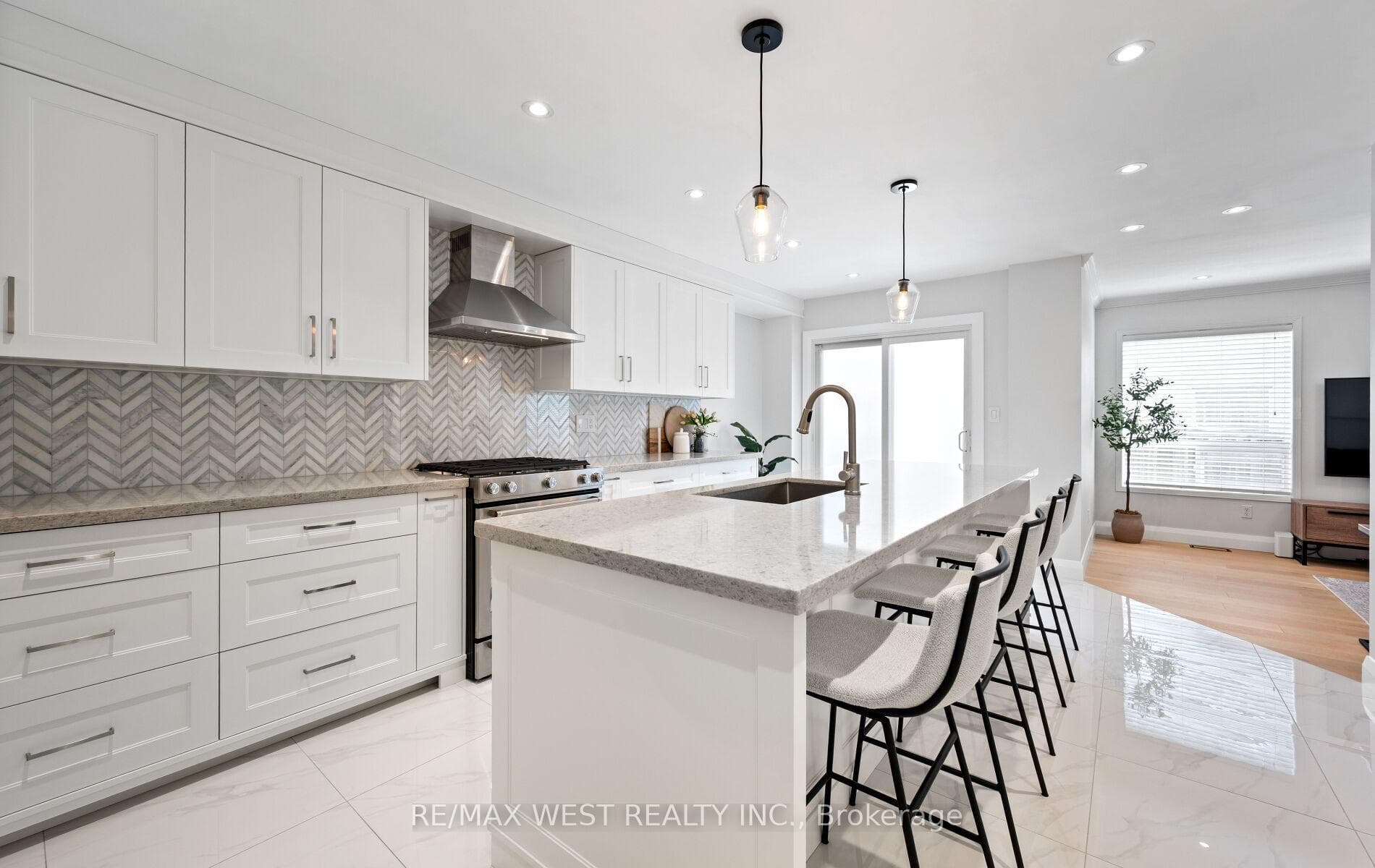 11 Beehive Drive photo 17