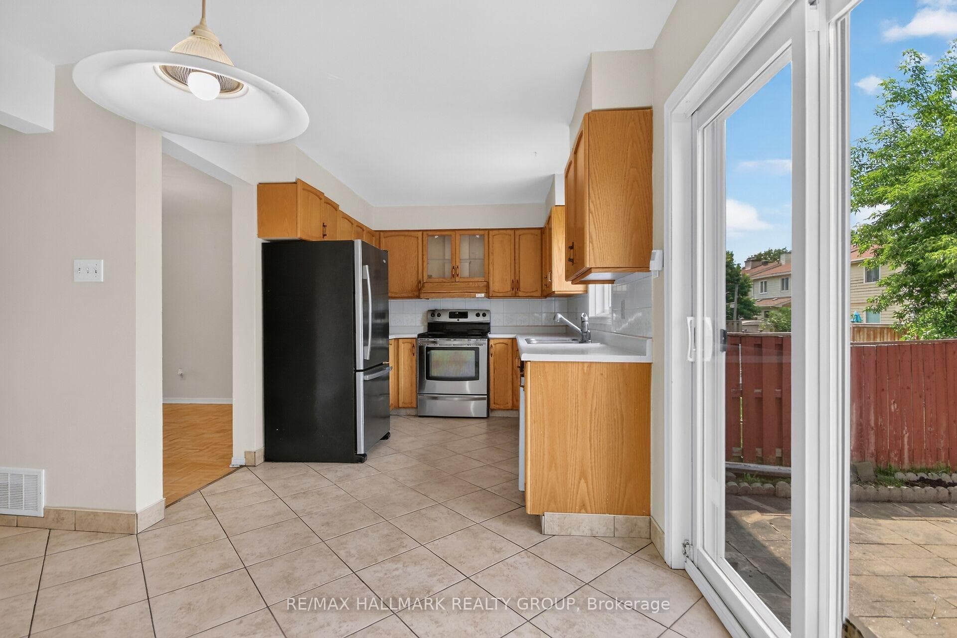 49 Newport Crescent photo 25