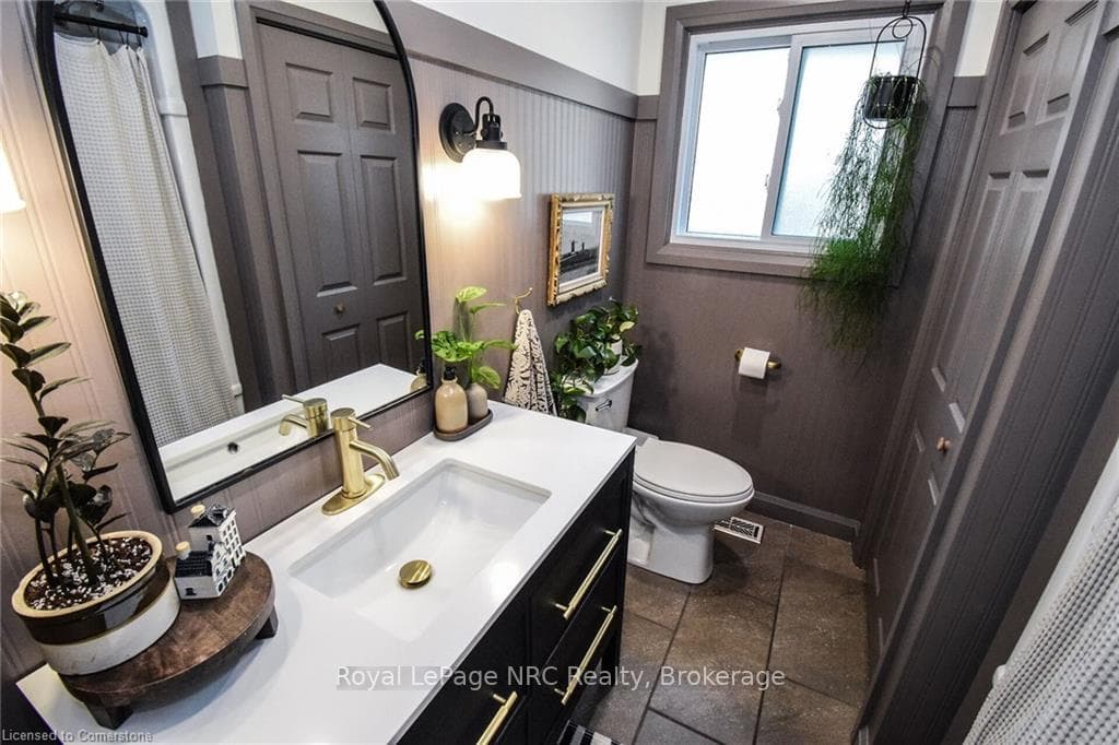 17 Rosemore Road photo 13
