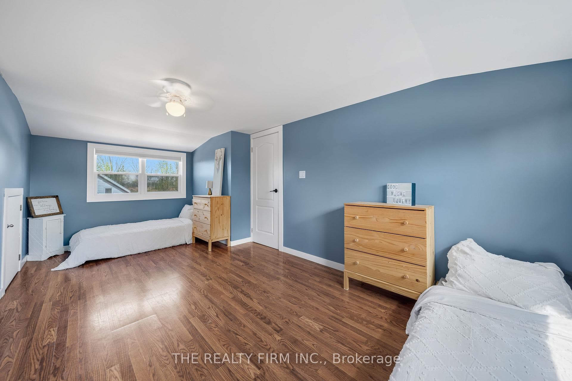 599 John Street photo 38