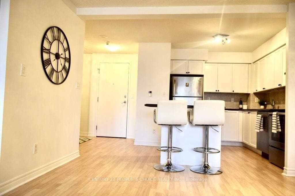 3888 Duke Of York Boulevard Unit 828 photo 3