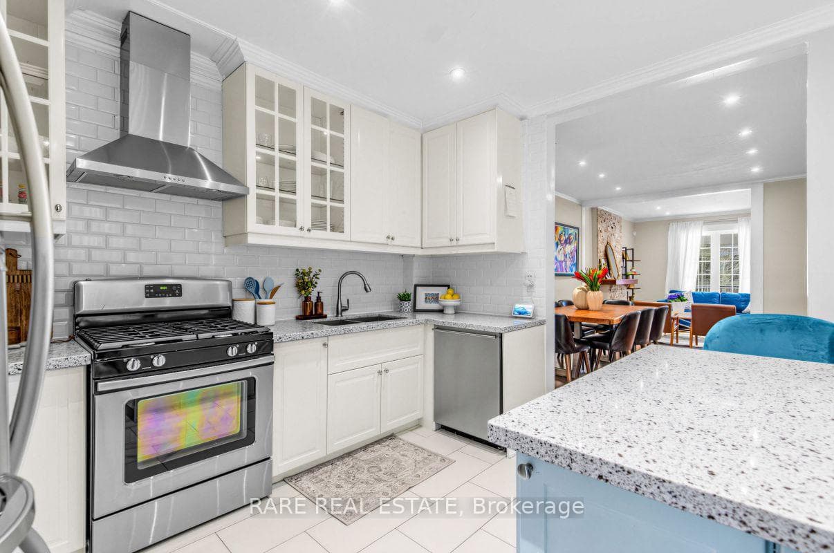 18 Earlscourt Avenue photo 14