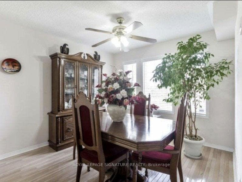 1565 Woodhenge Way photo 7