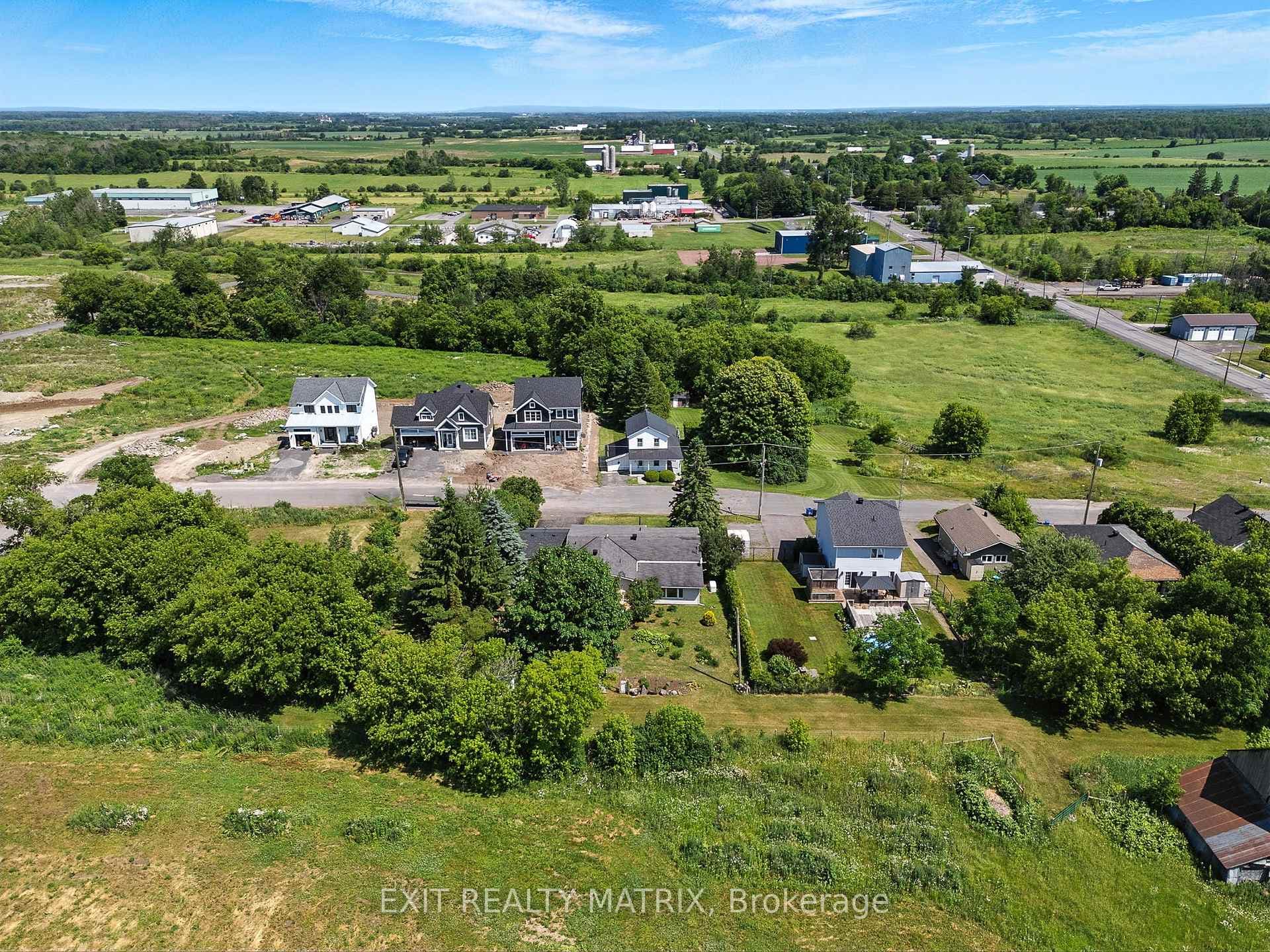 26 Farmers Avenue photo 34