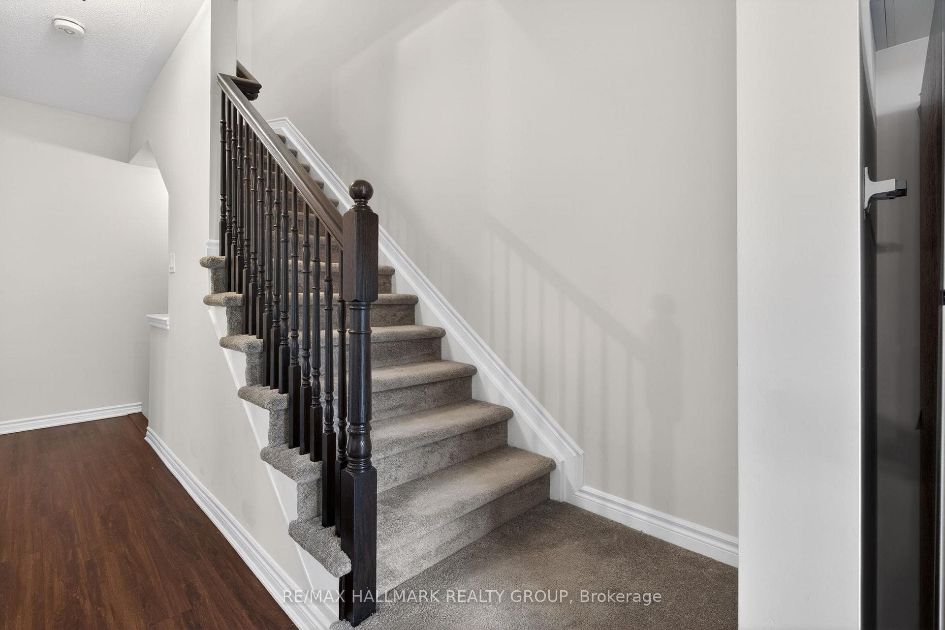 805 Kiniw Private photo 18