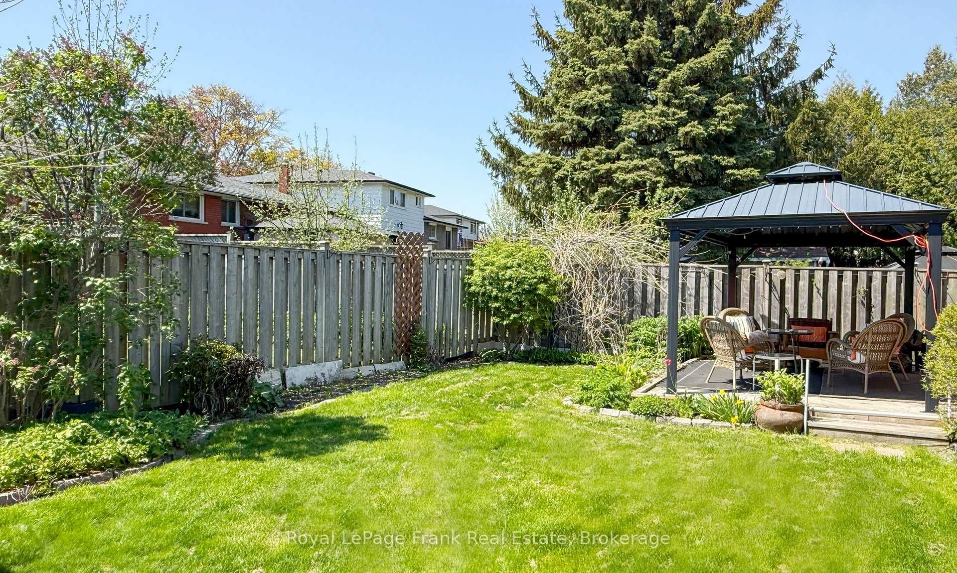 336 Viewmount Street photo 24