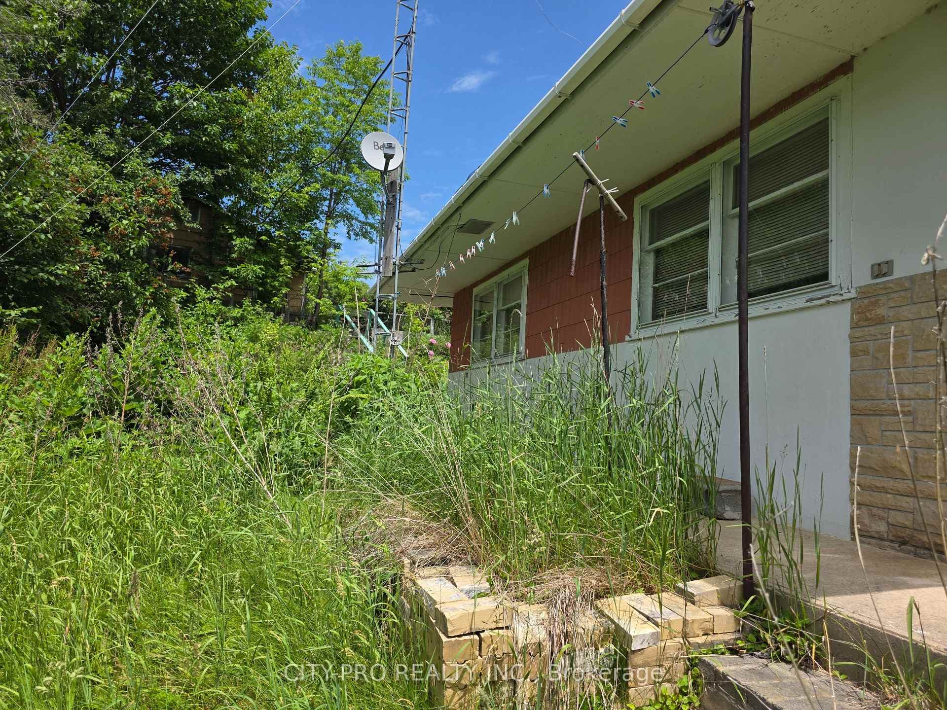 1075 Sunnyside Drive photo 29
