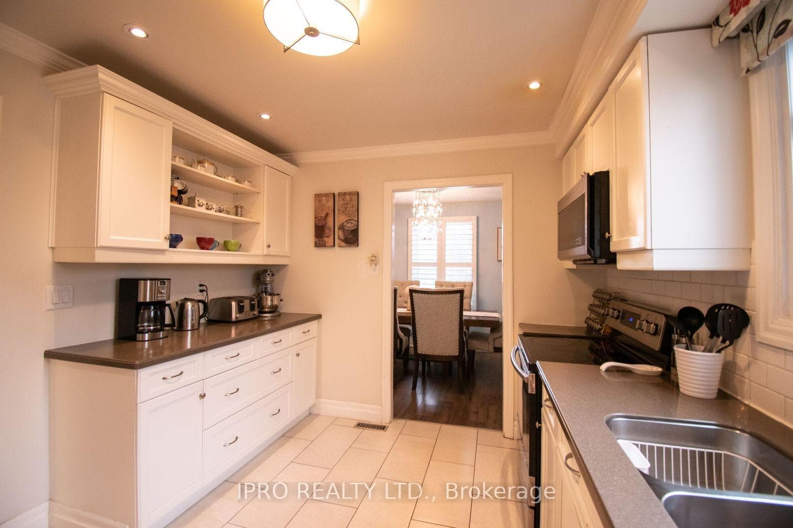 1033 Mississauga Valley Boulevard photo 14