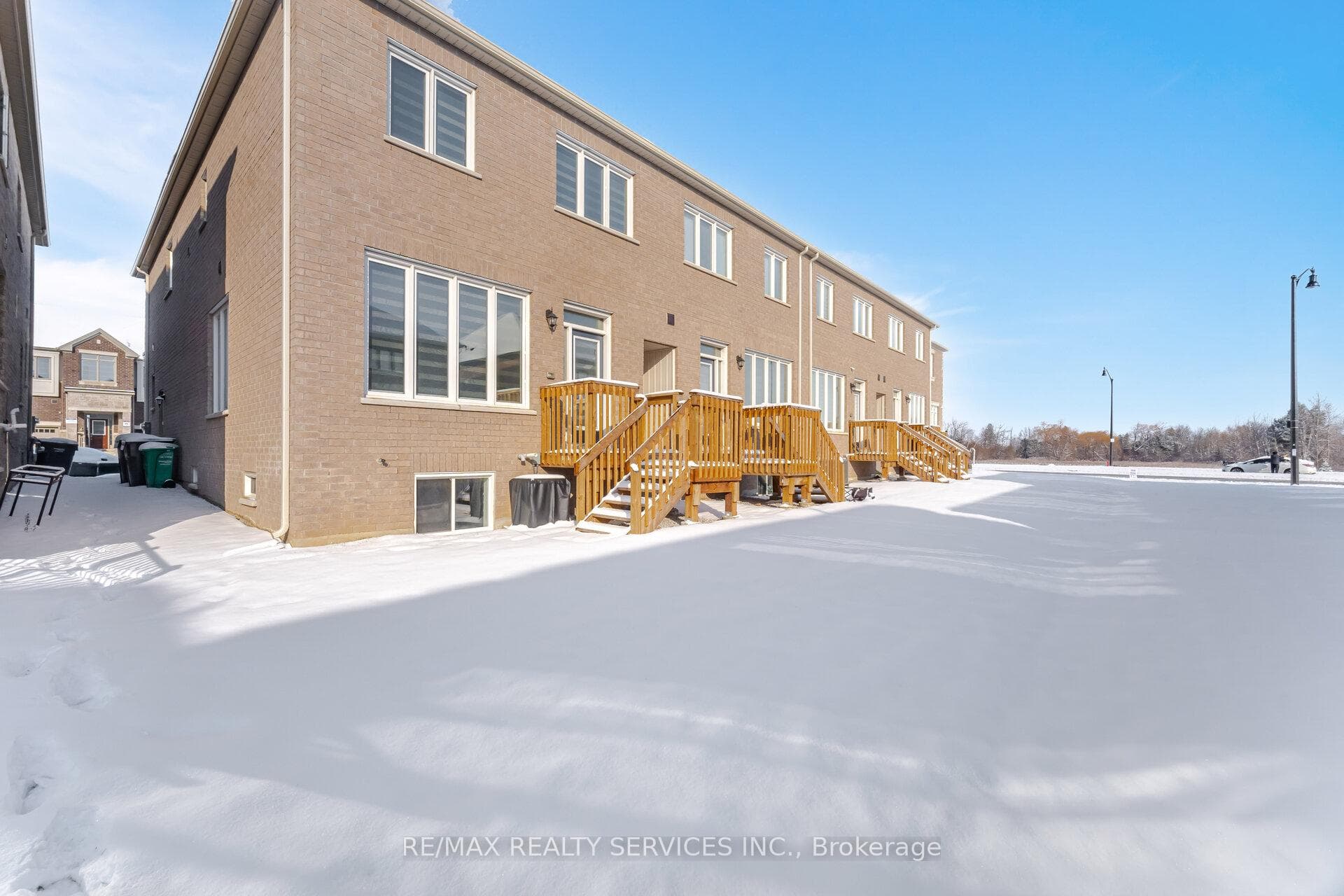 83 Bermondsey Way photo 38