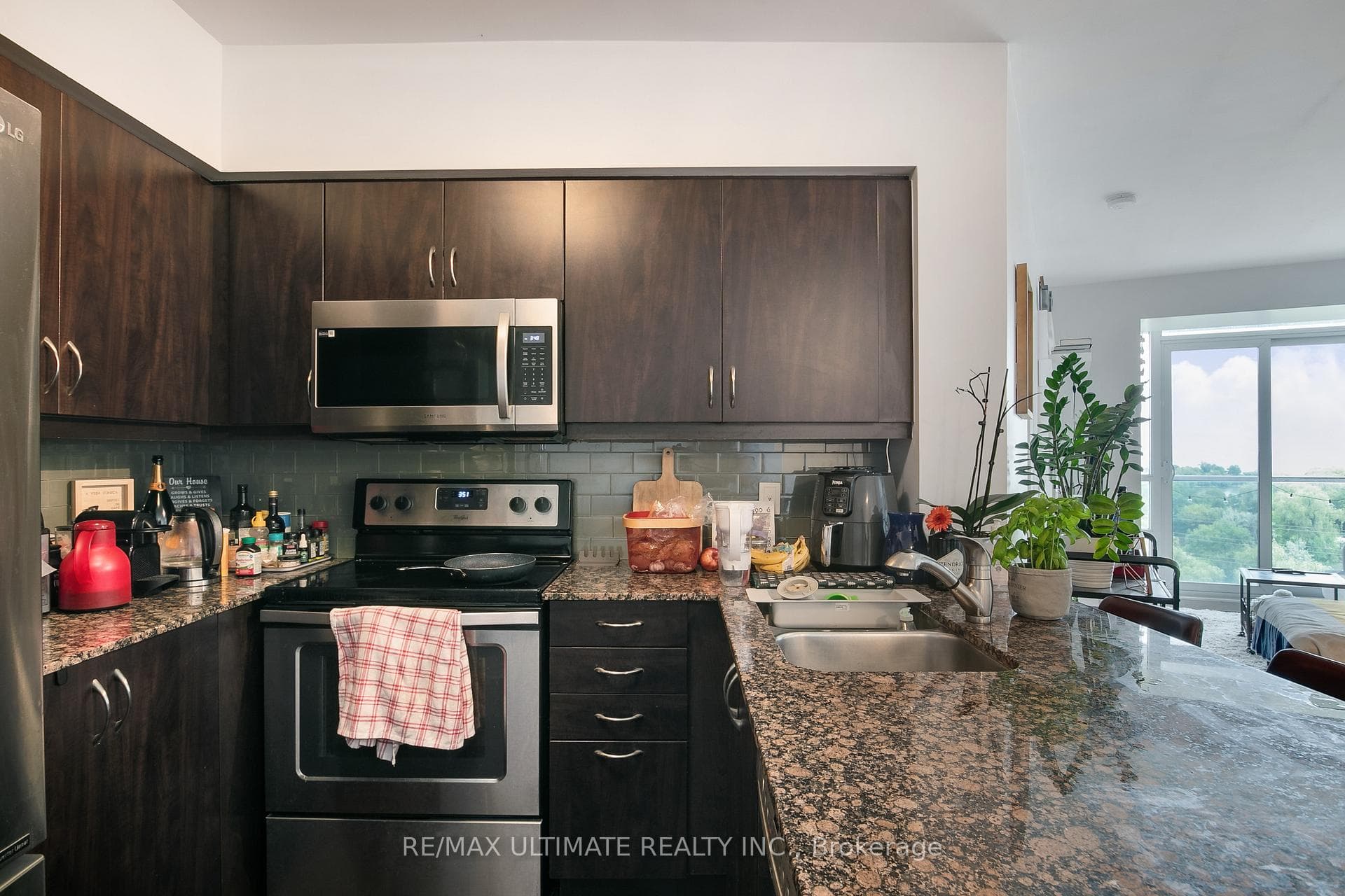 2230 lakeshore Boulevard Unit 507 photo 18