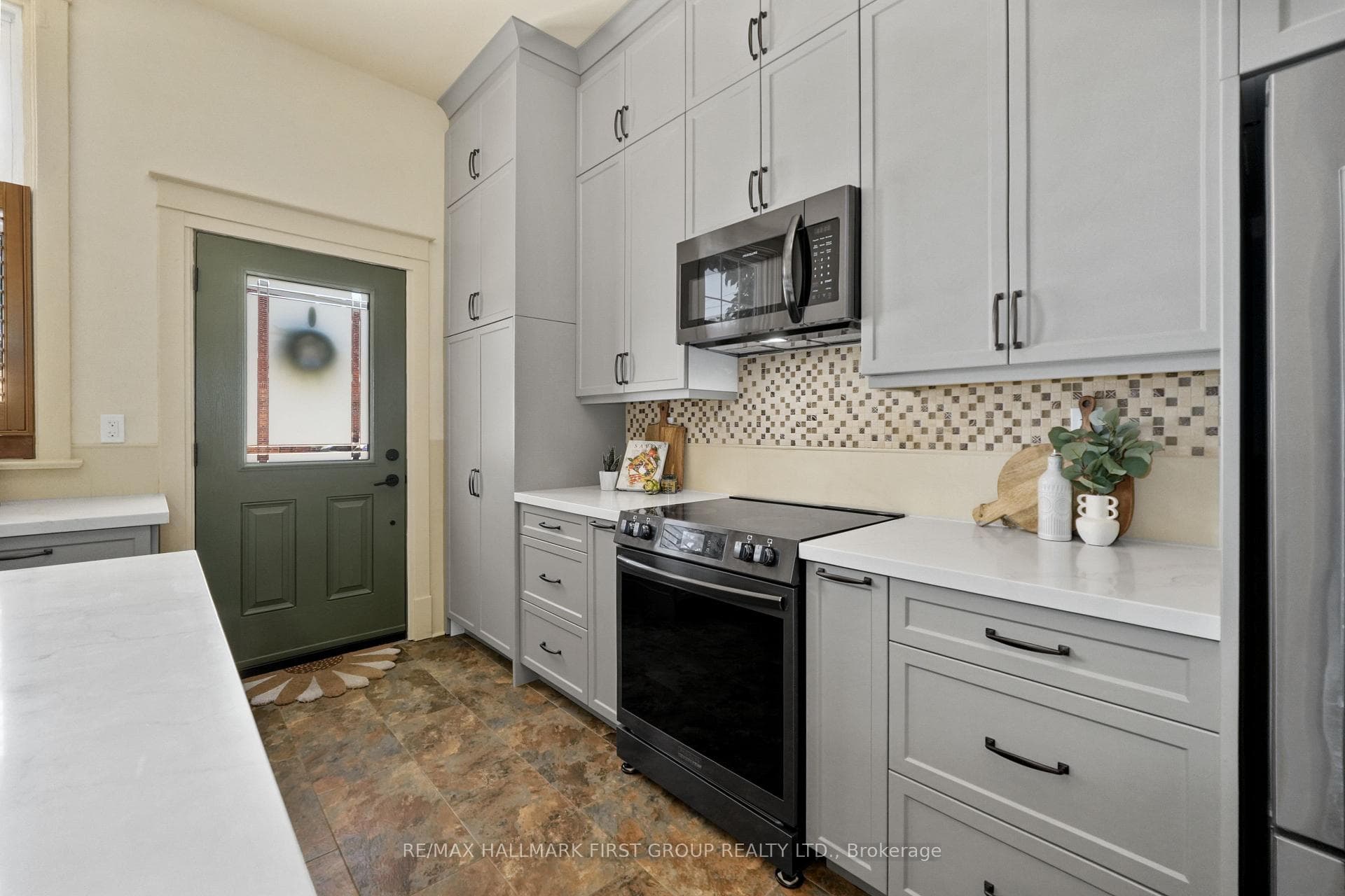 274 Ridout Street photo 14