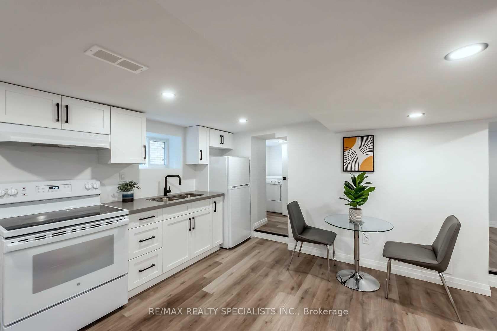 256 Ottawa Street Unit Bsmnt photo 2