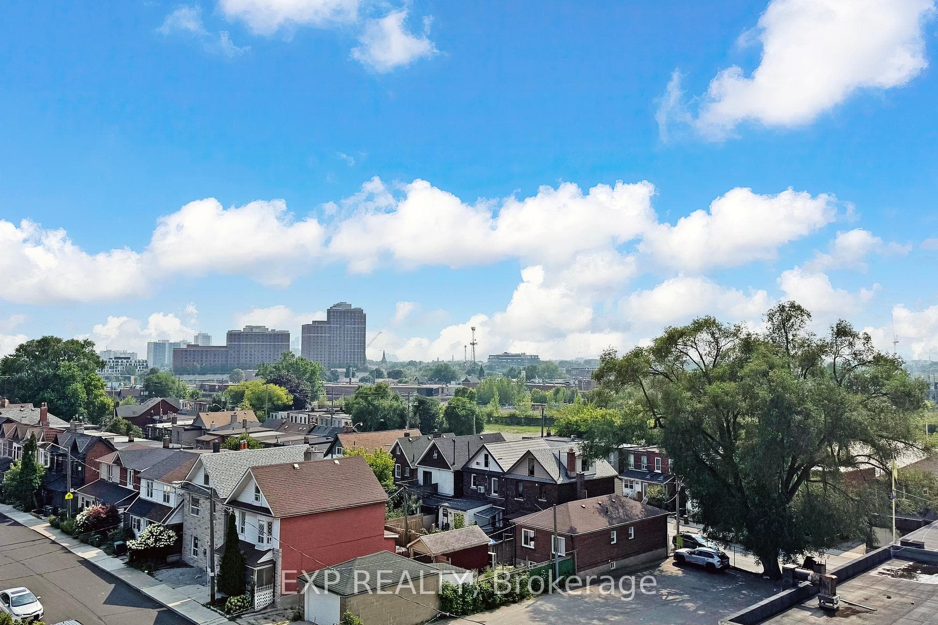1787 St Clair Avenue Unit 607 photo 32