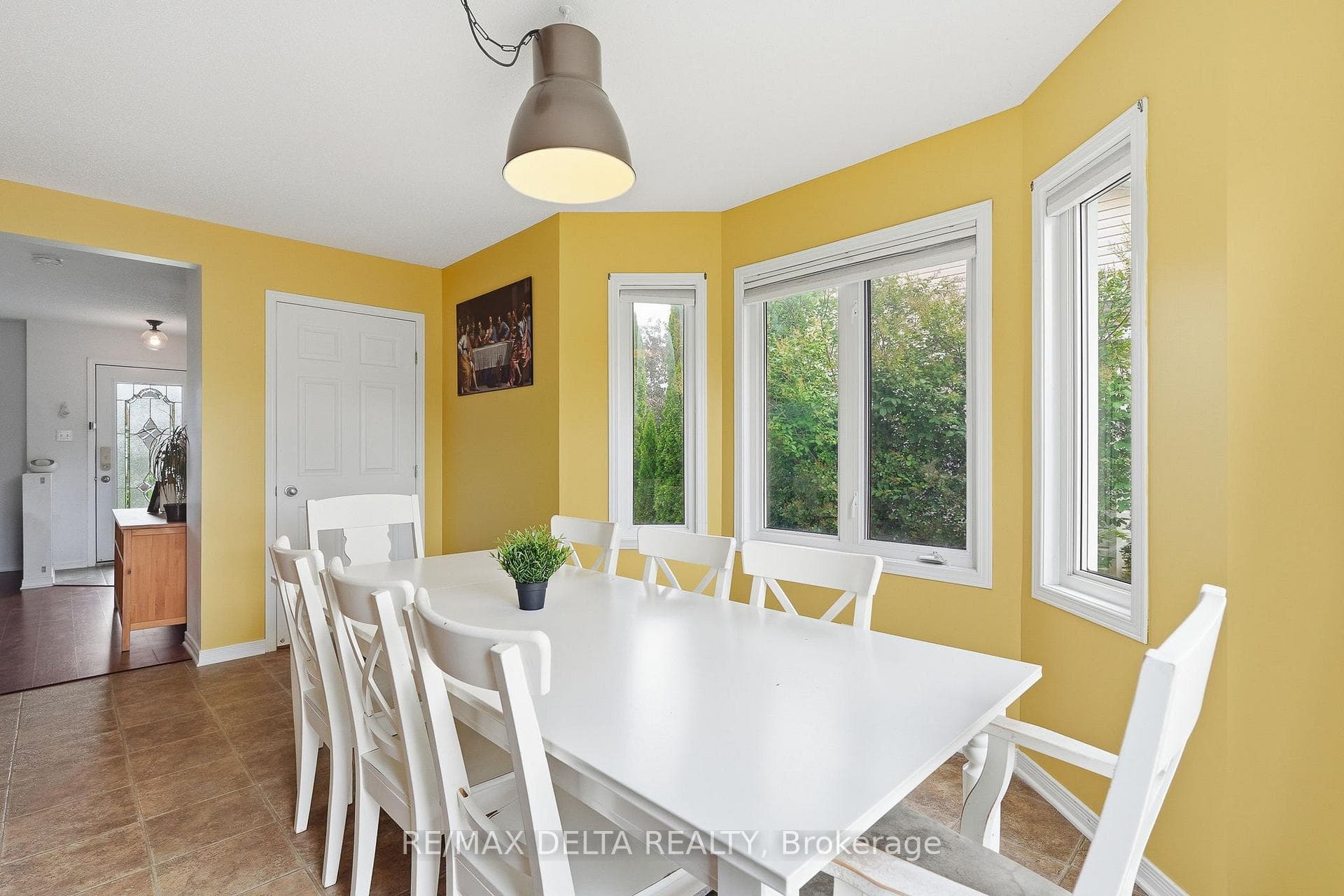 123 Panorama Avenue photo 9