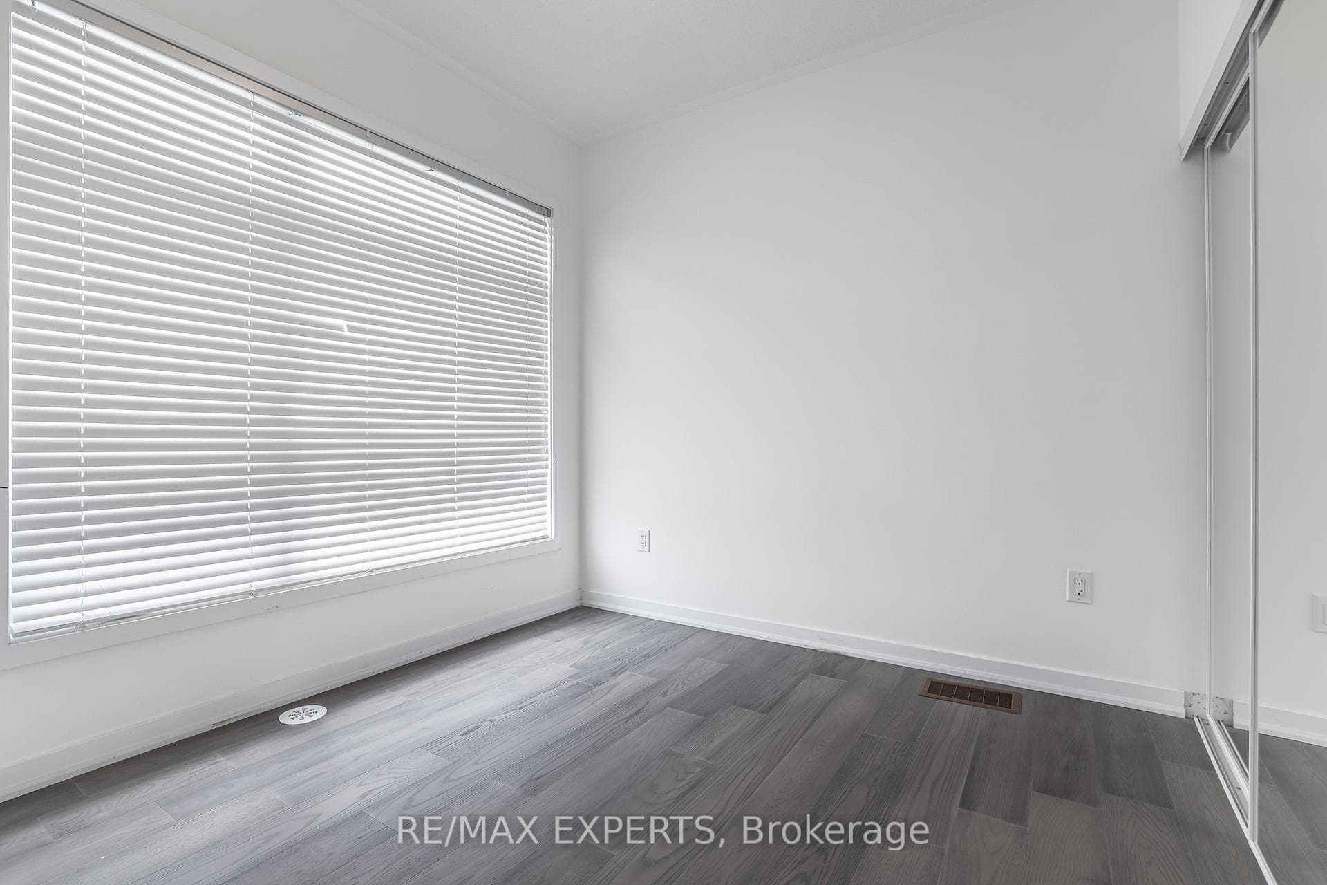 2 Seymour Street photo 27