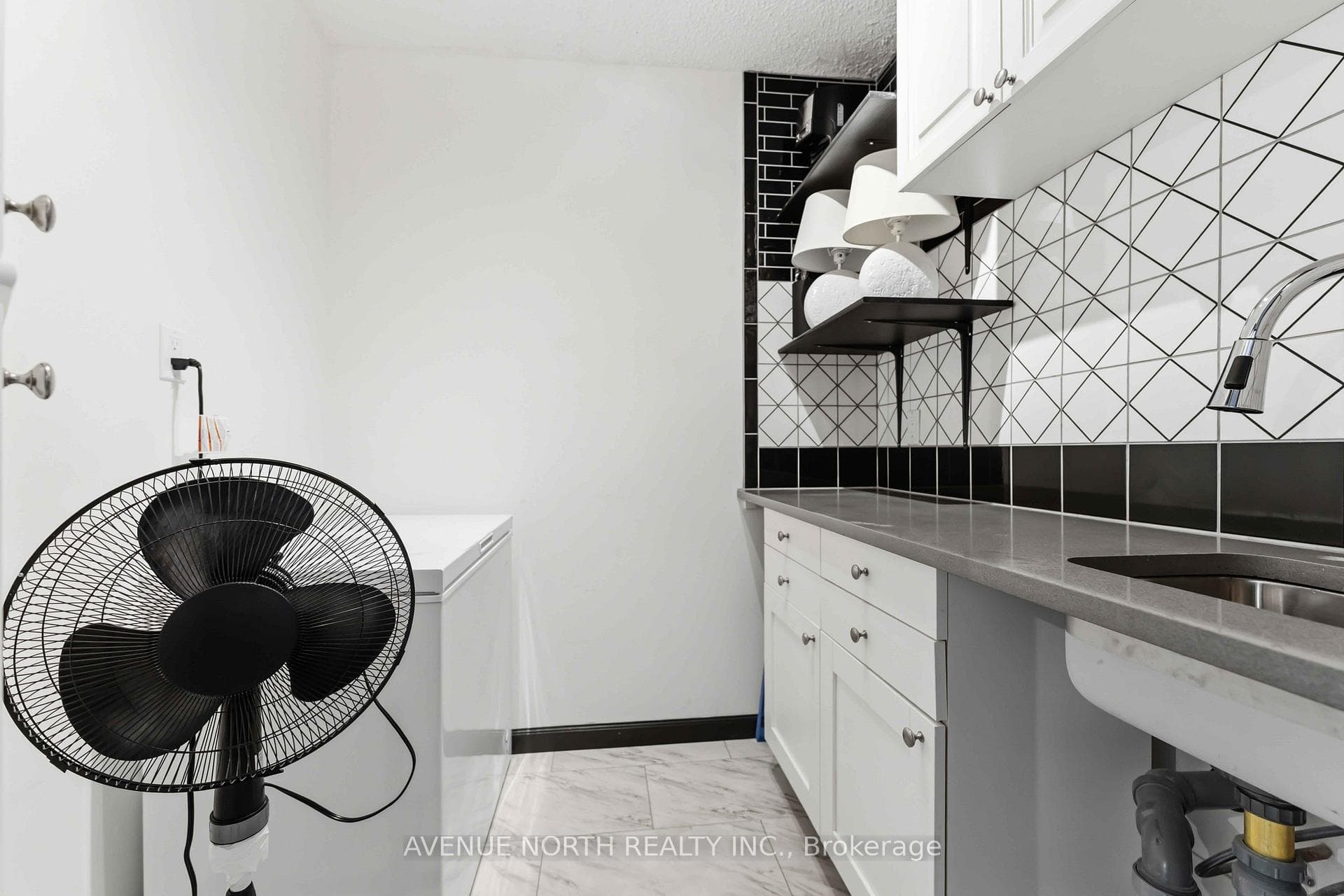 500 Laurier Avenue Unit 908 photo 22