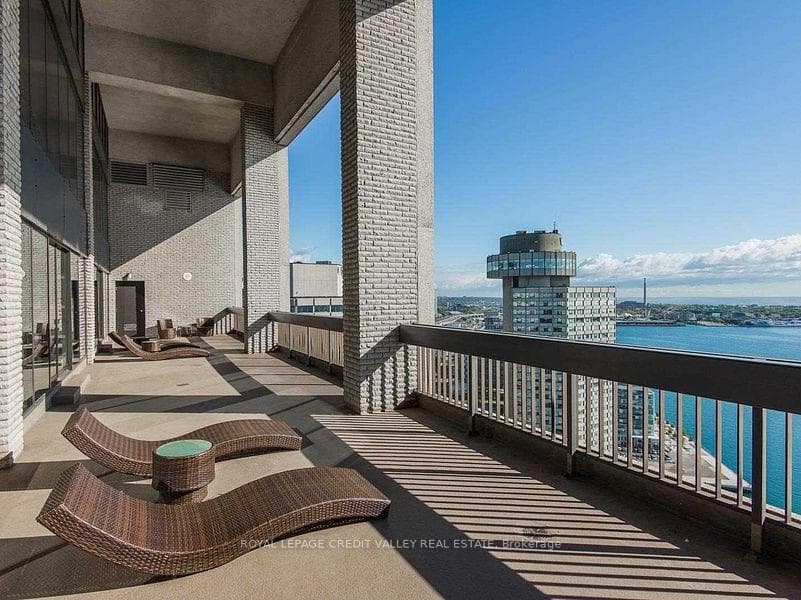 33 Harbour Square Unit 1421 photo 34