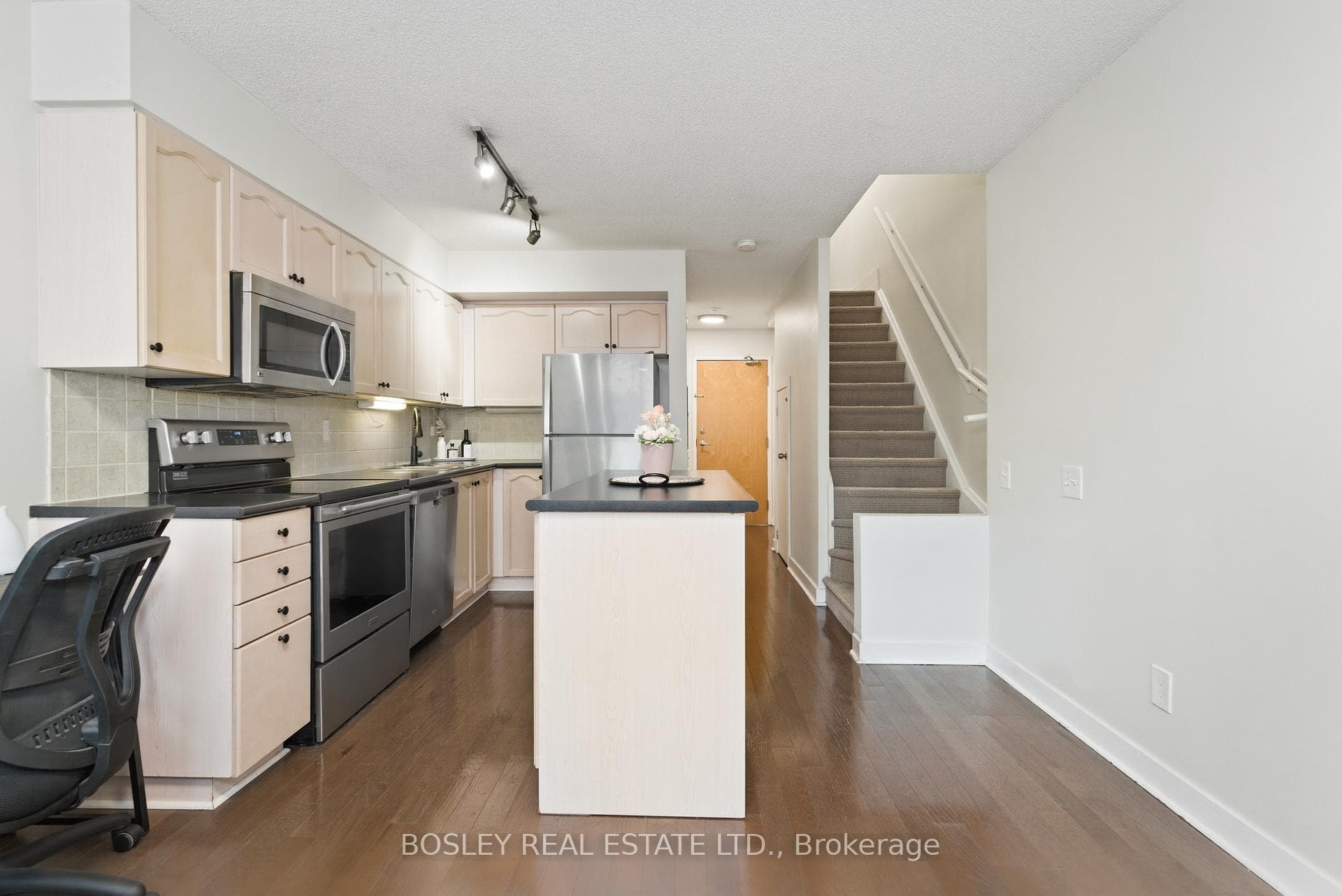 77 Lombard Street Unit 304 photo 11