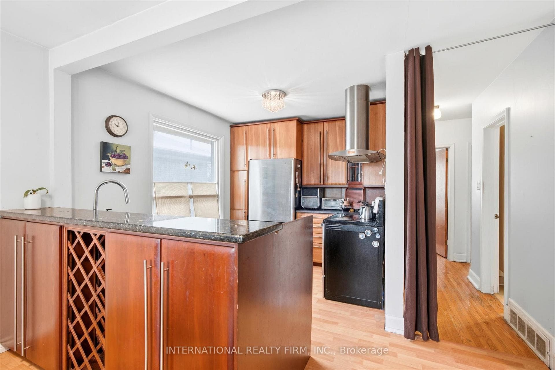 84 Hadrian Drive photo 10