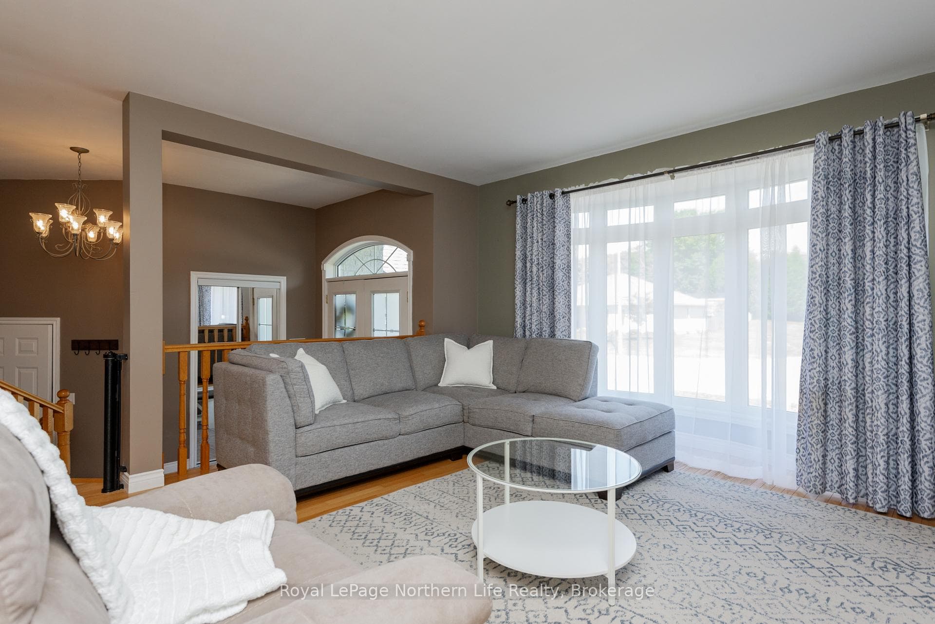 413 Pearce Street photo 9