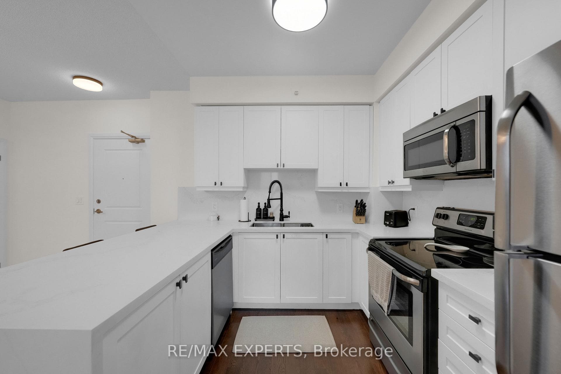 24 Woodstream Boulevard Unit 606 photo 5