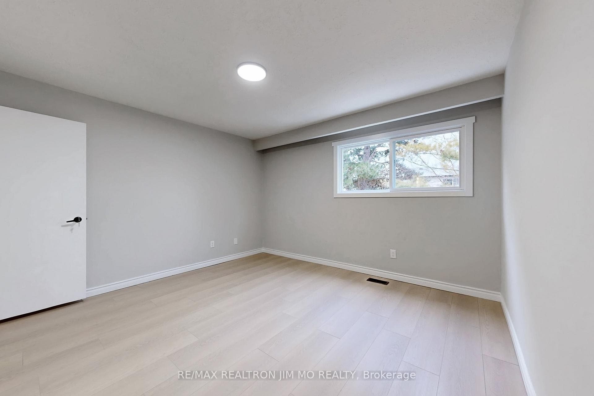 31 Angus Drive photo 26