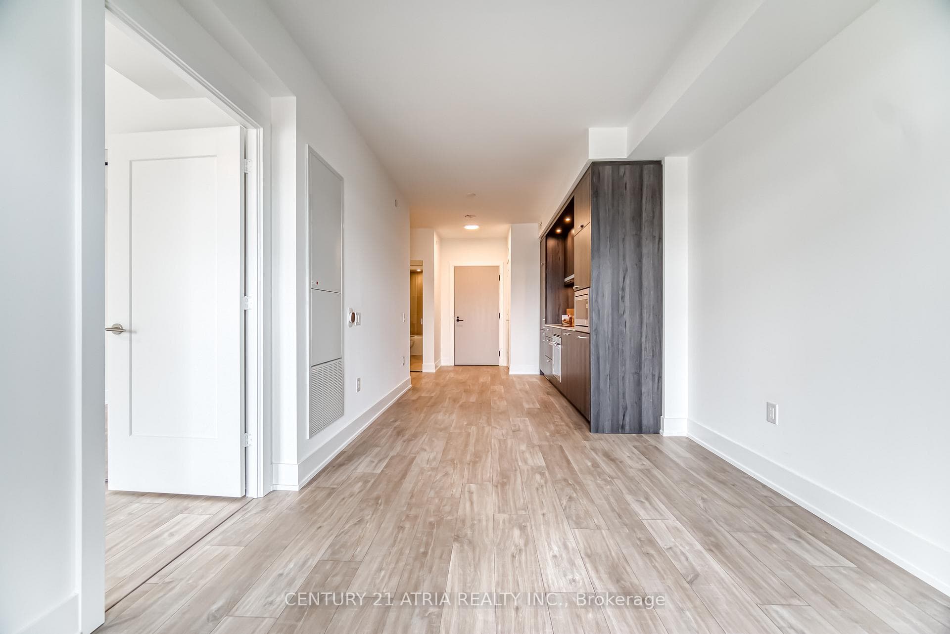 858 Dupont Street Unit 518 photo 17