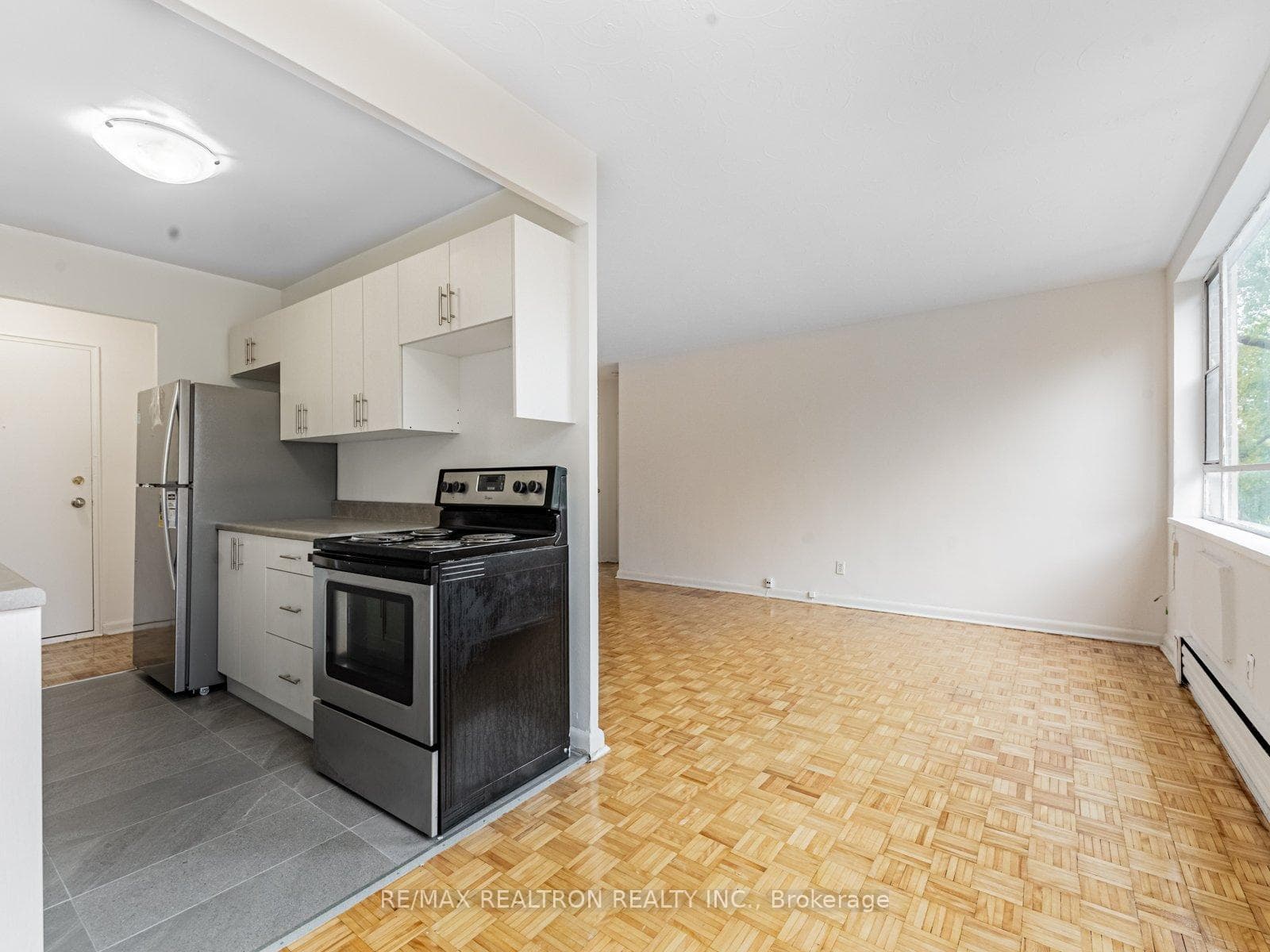 2895 Bathurst Street Unit 409 photo 7