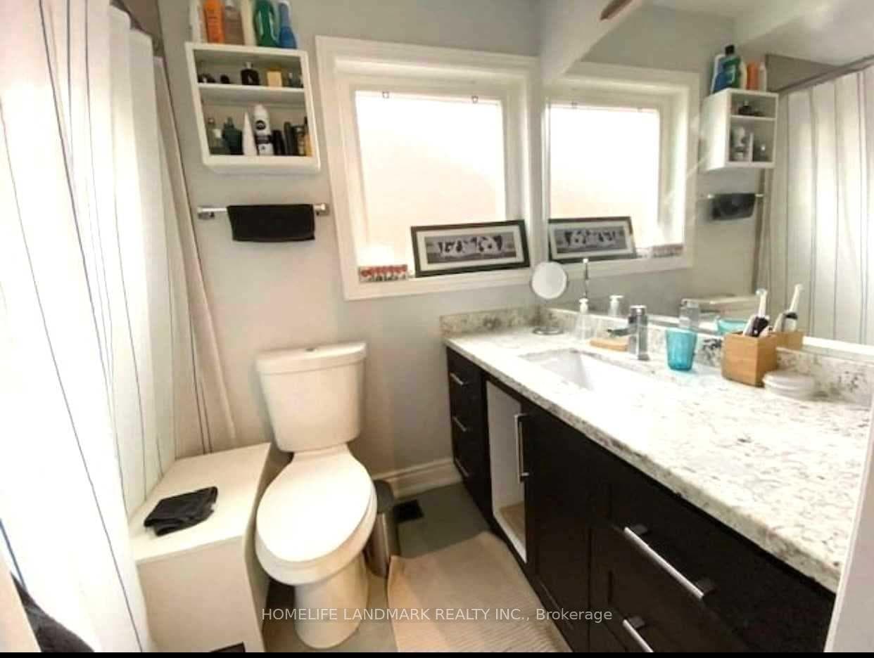 57 Glenside Avenue Unit Main photo 9