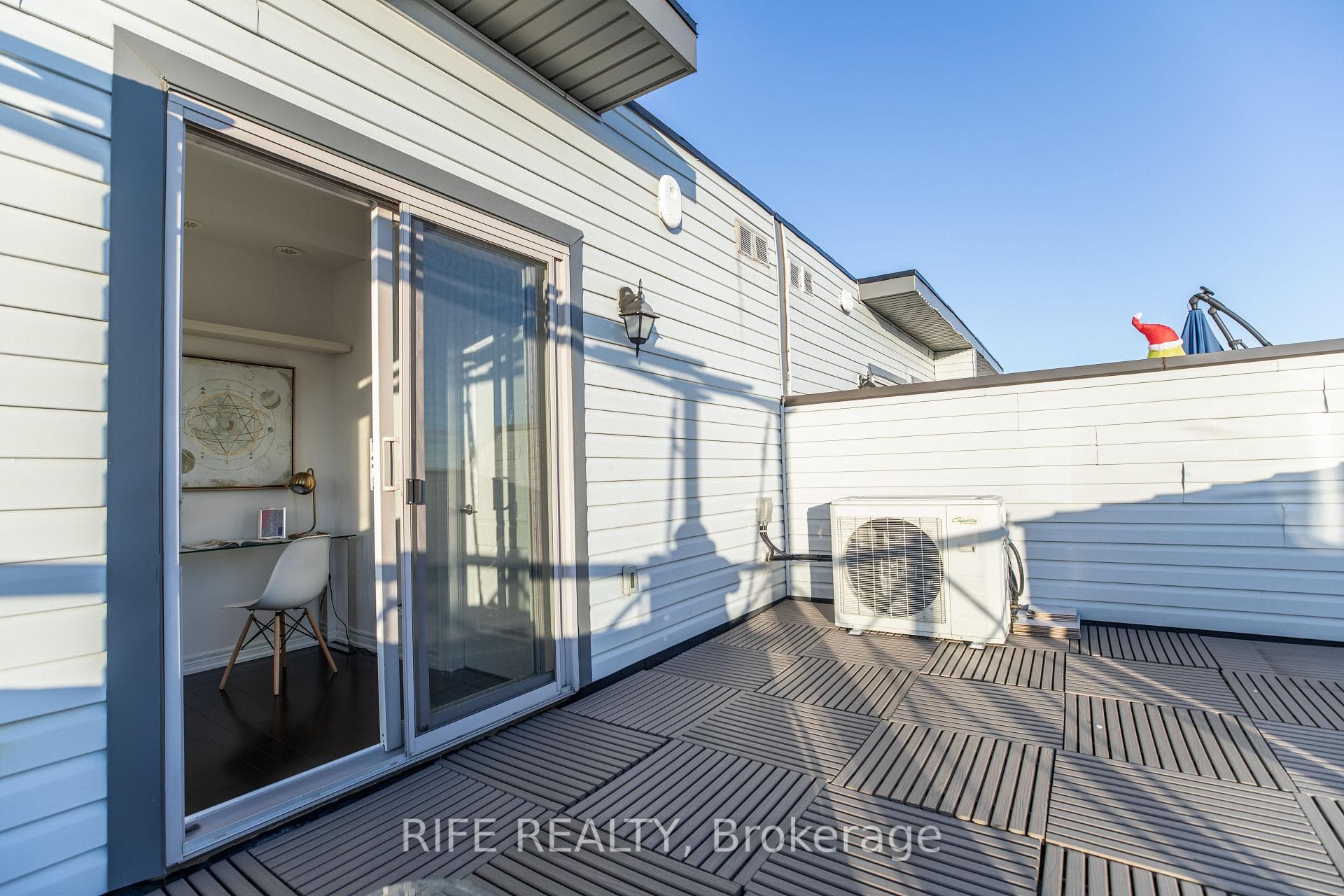 50 Dunsheath Way Unit 604 photo 23