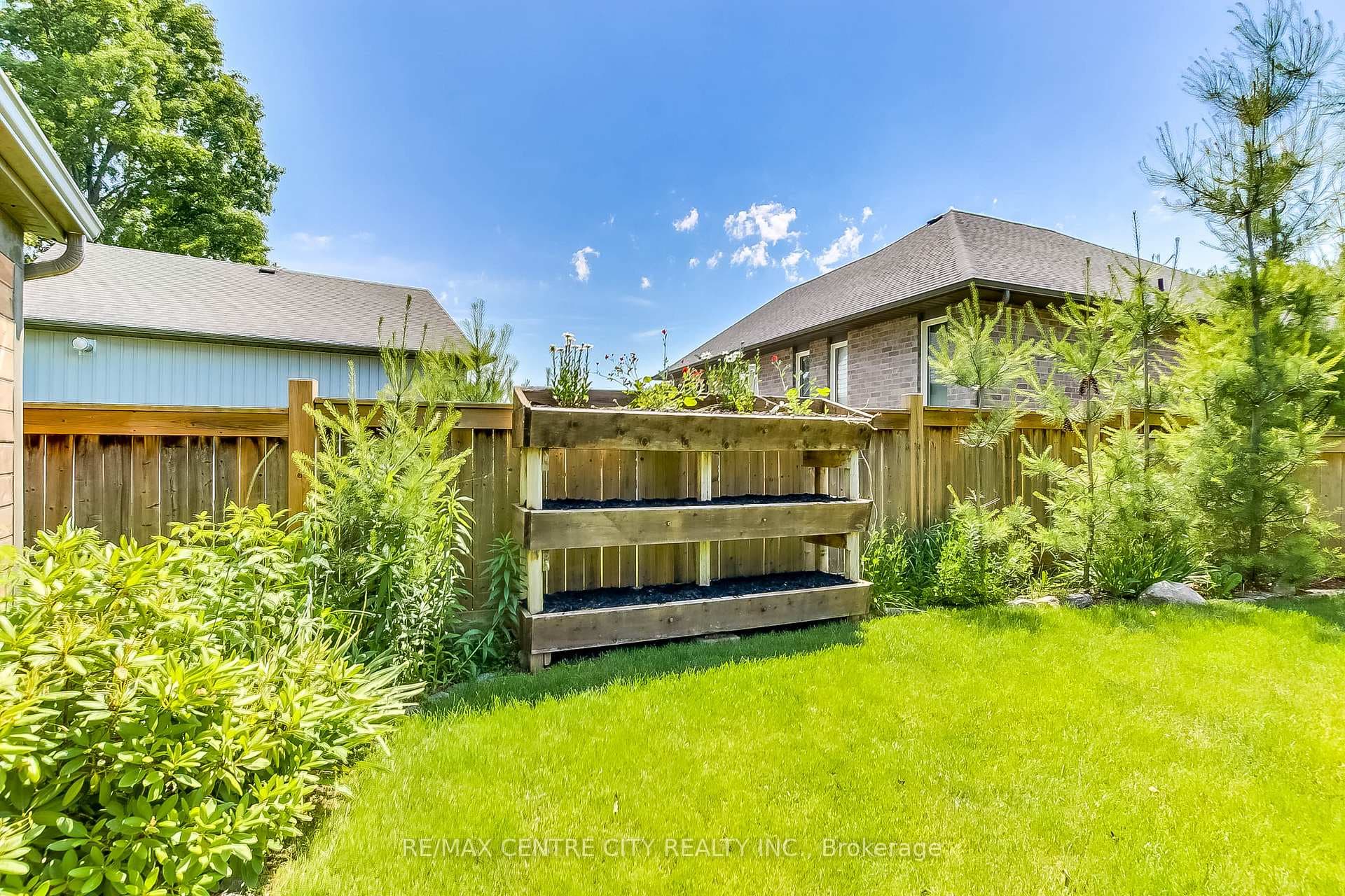 436 Beamish Street photo 40