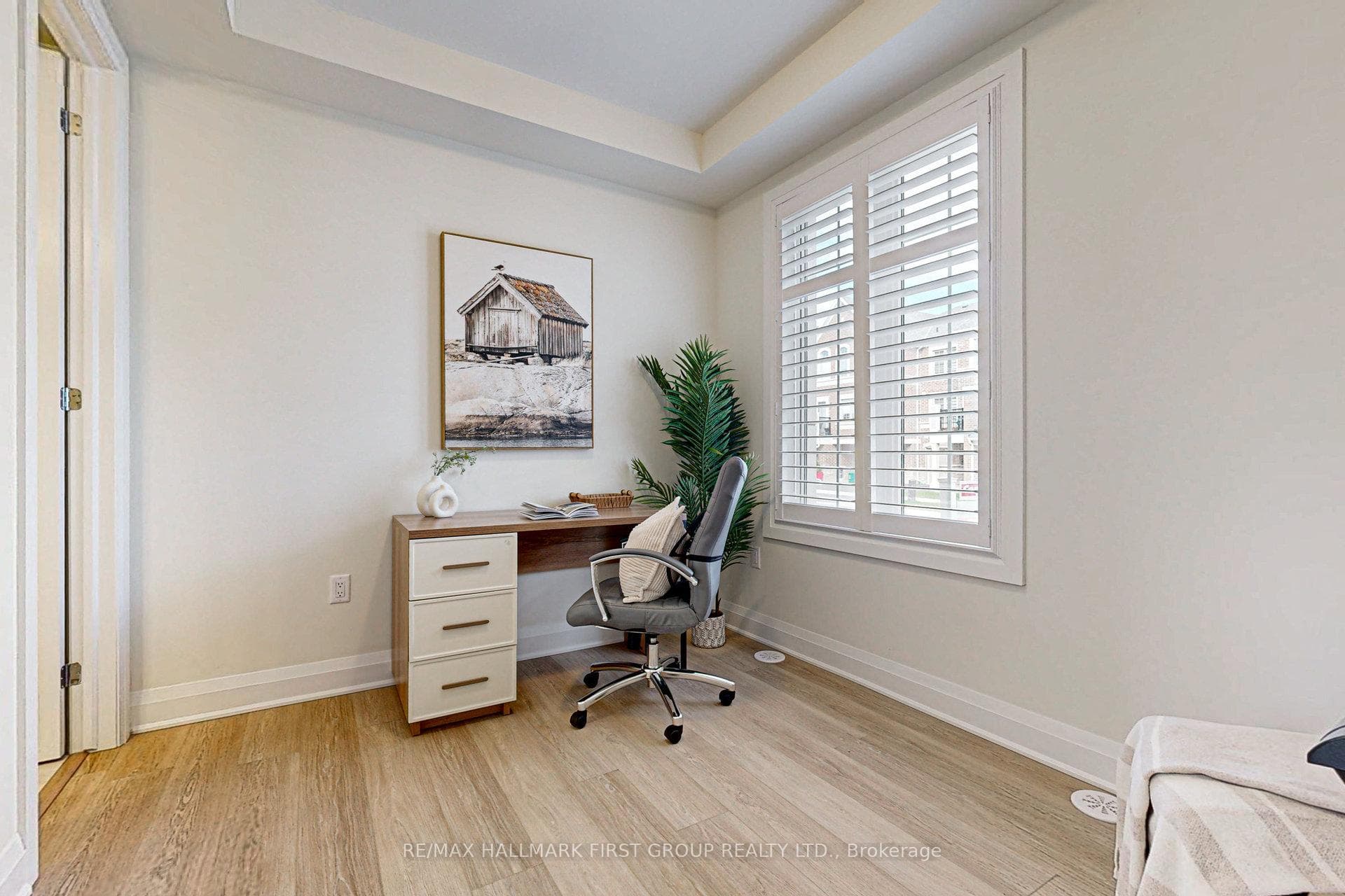 3360 Thunderbird Promenade photo 6