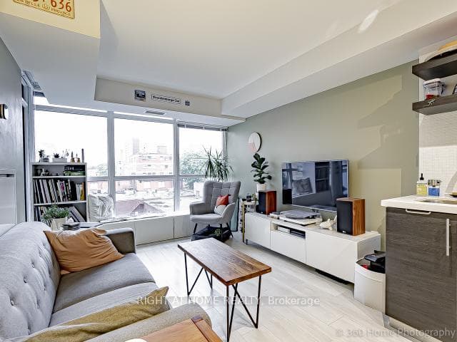 400 Adelaide Street Unit 517 photo 16