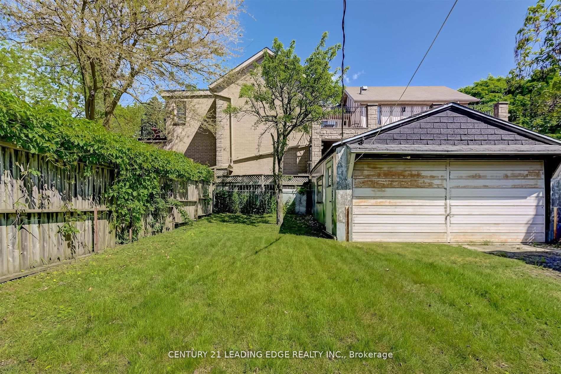 32 Crescentwood Road photo 17