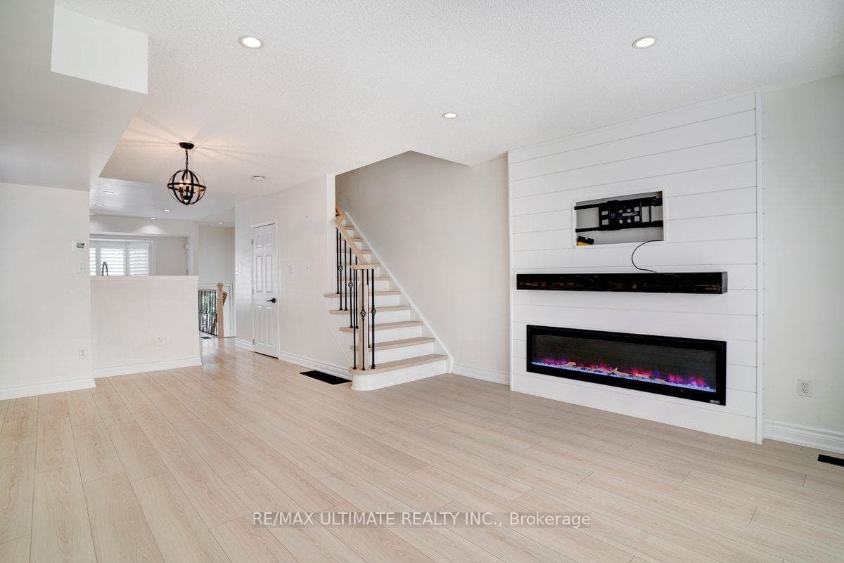 435 English Rose Lane Unit 17 photo 13