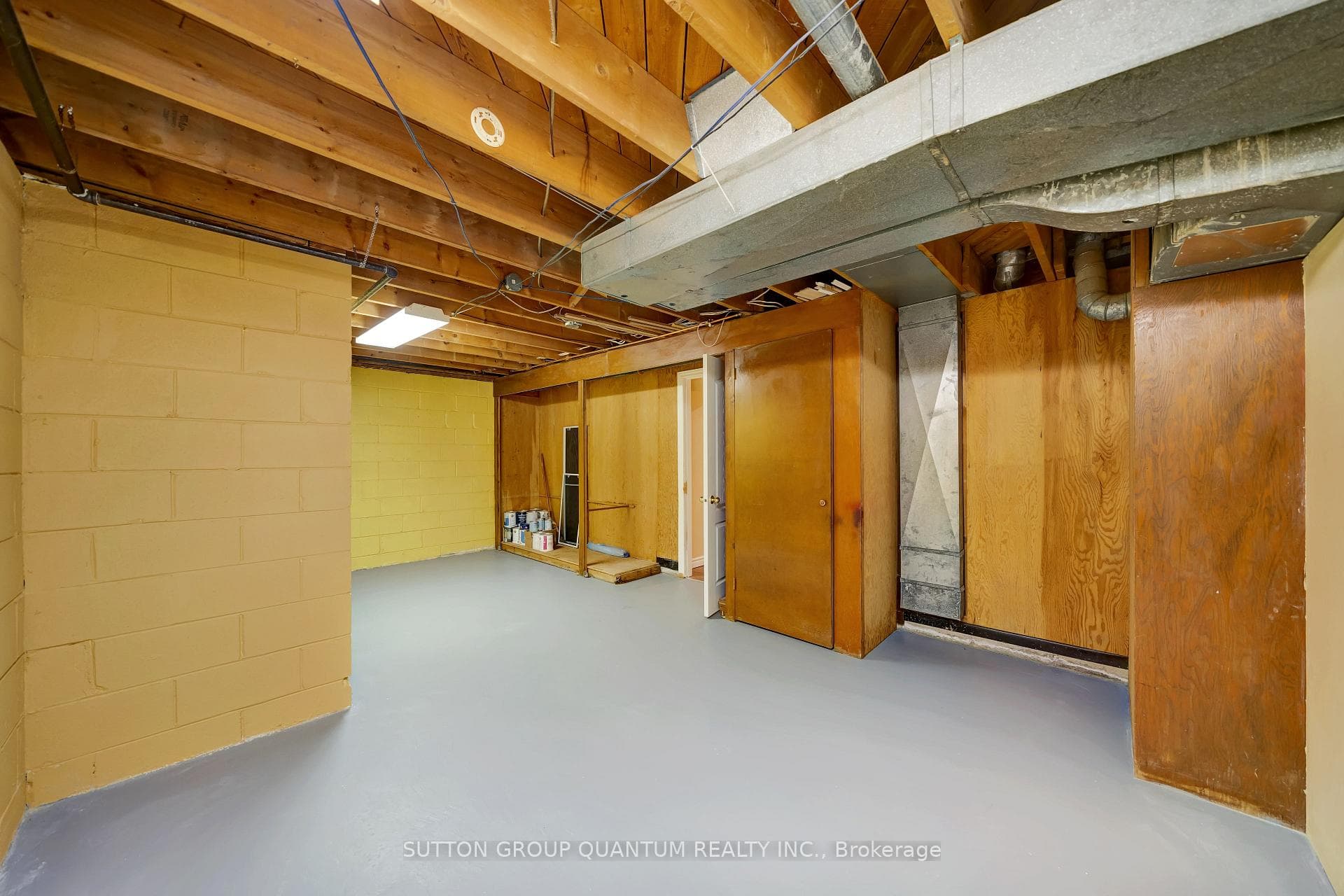 2076 Portway Avenue photo 31