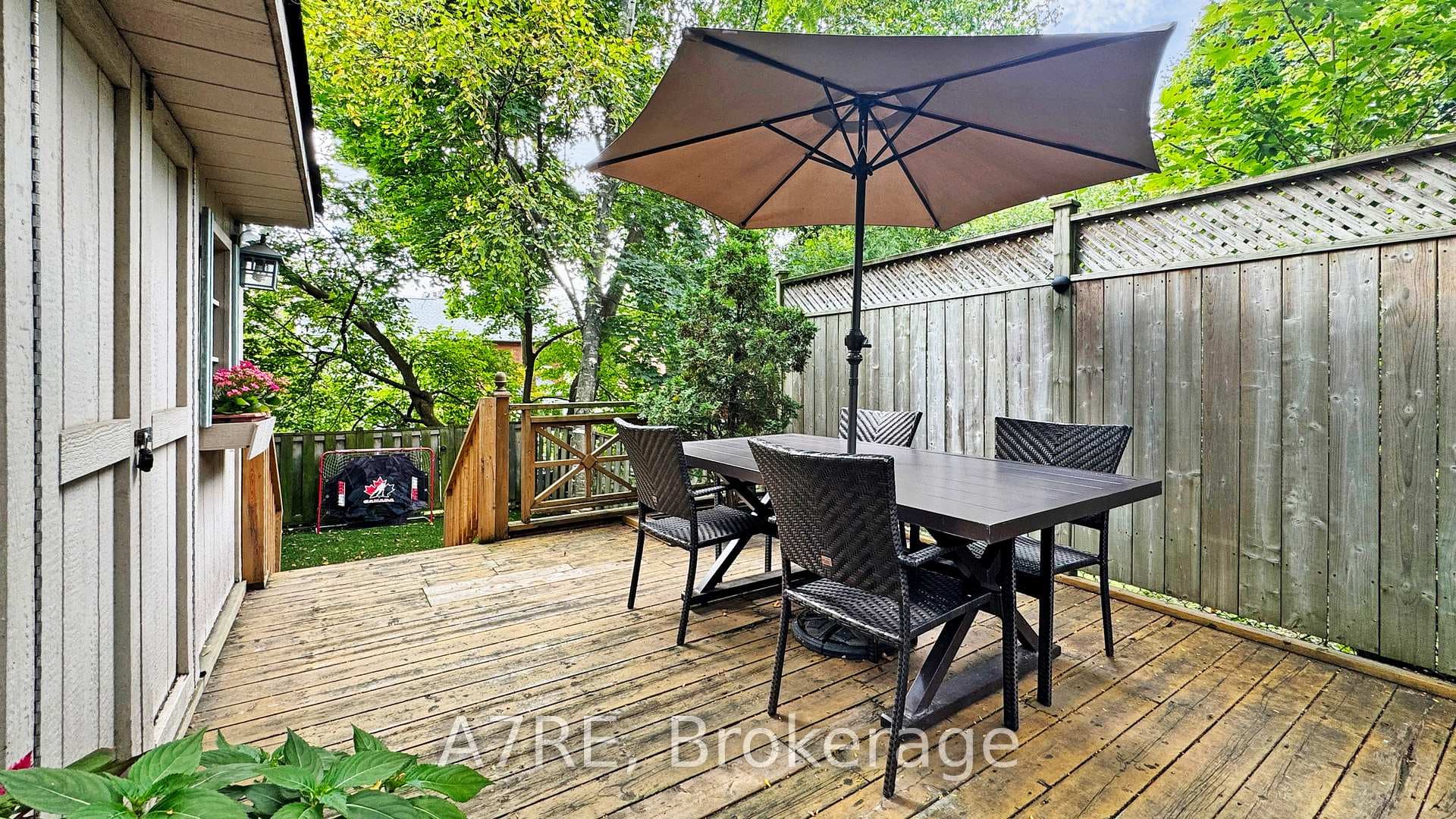 149 Castlefield Avenue photo 29