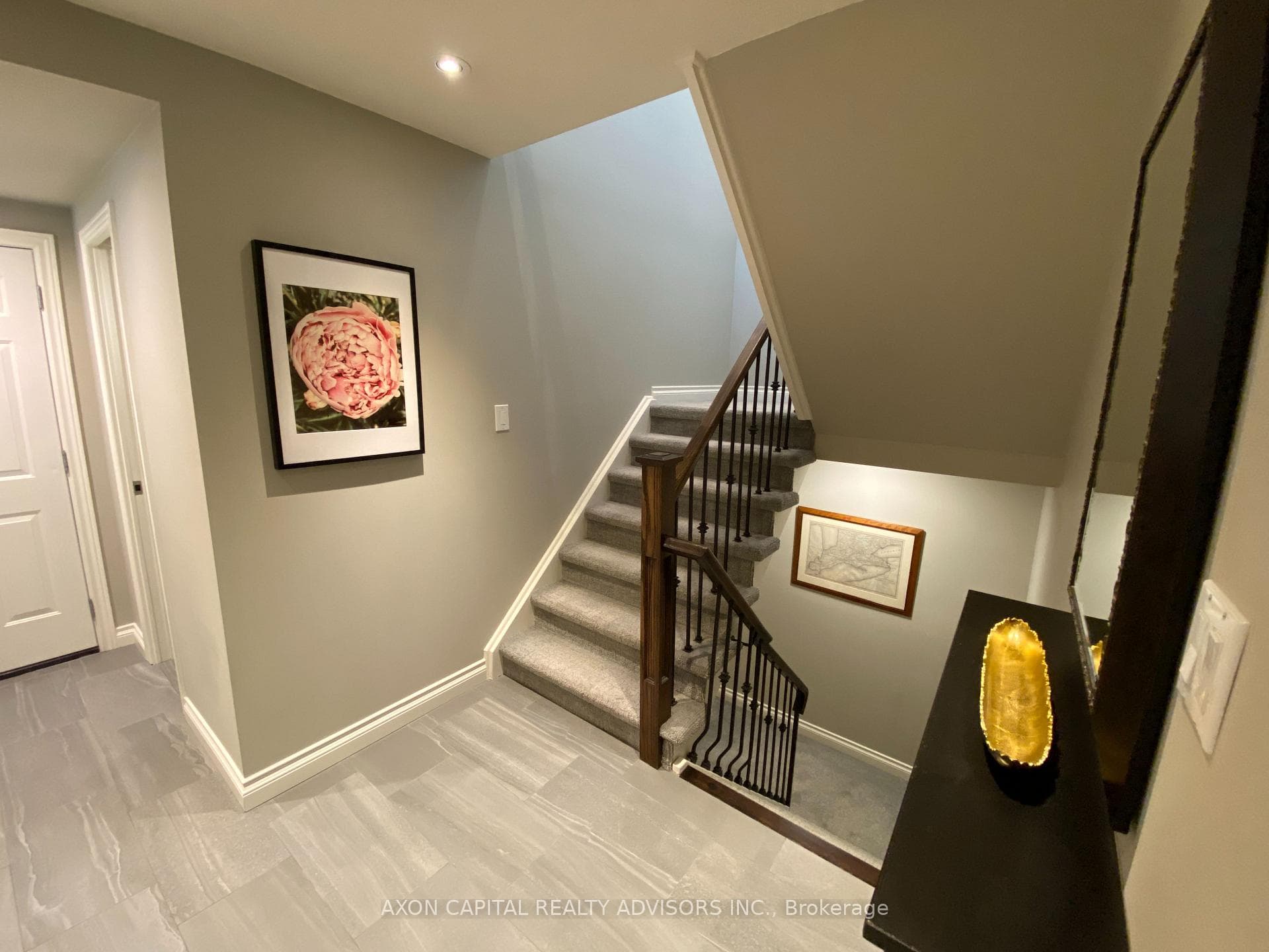 74 Eleanor Circle photo 10