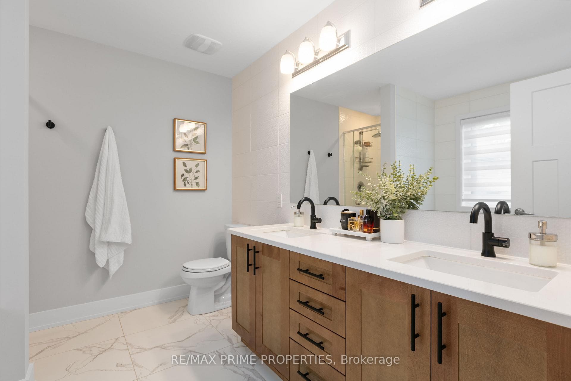 148 Aubrais Crescent photo 19
