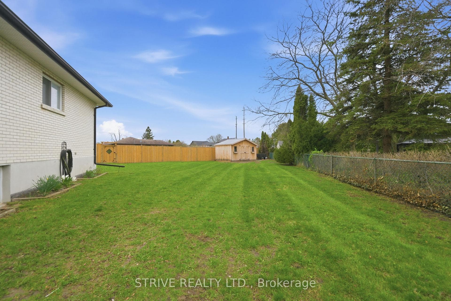657 Hayden Crescent photo 44