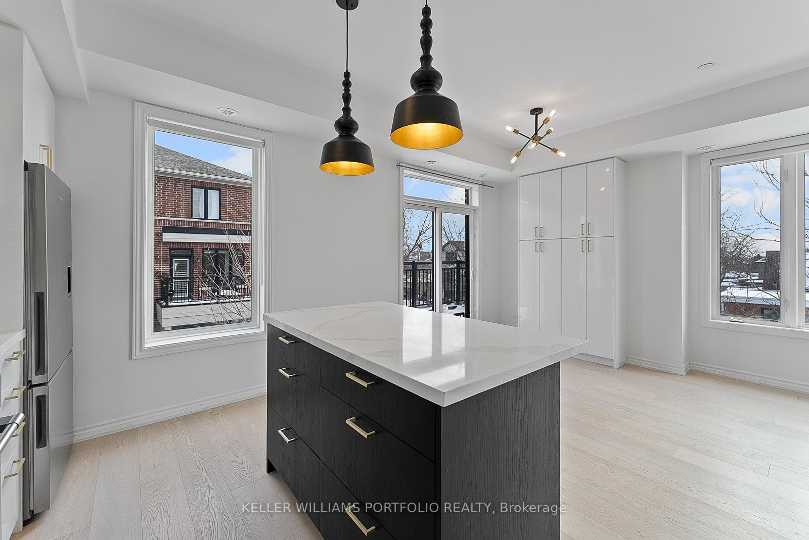 50 Carnation Avenue Unit 131 photo 20