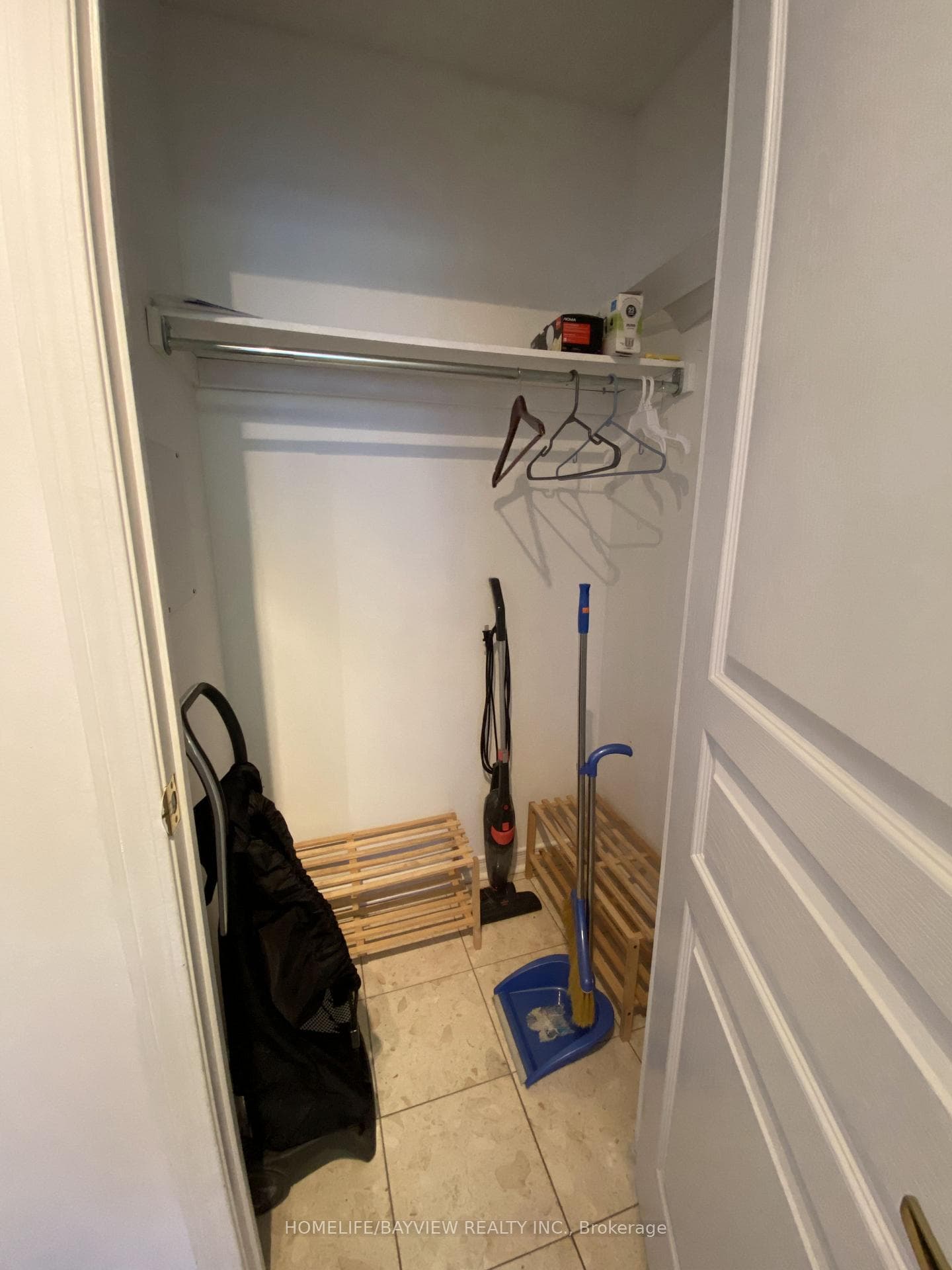 Entrance closet