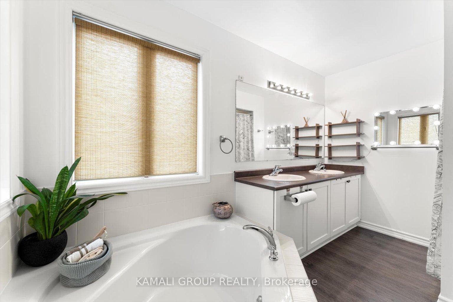 Primary Bdrm Ensuite