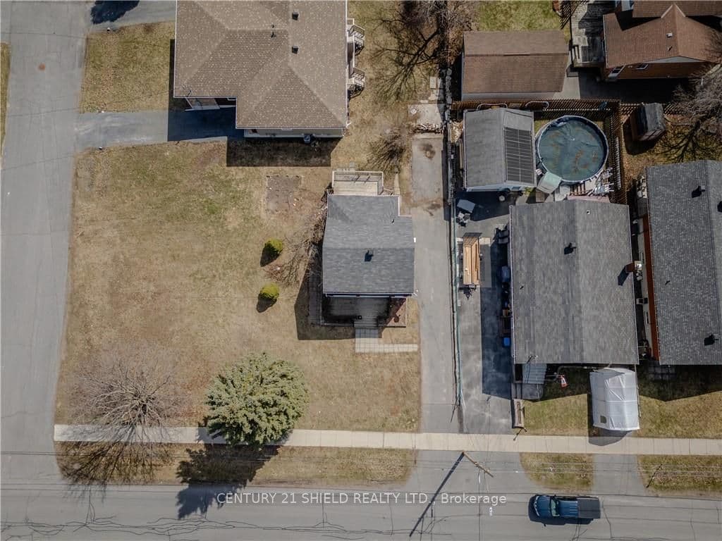 104 MERCIER Avenue photo 5