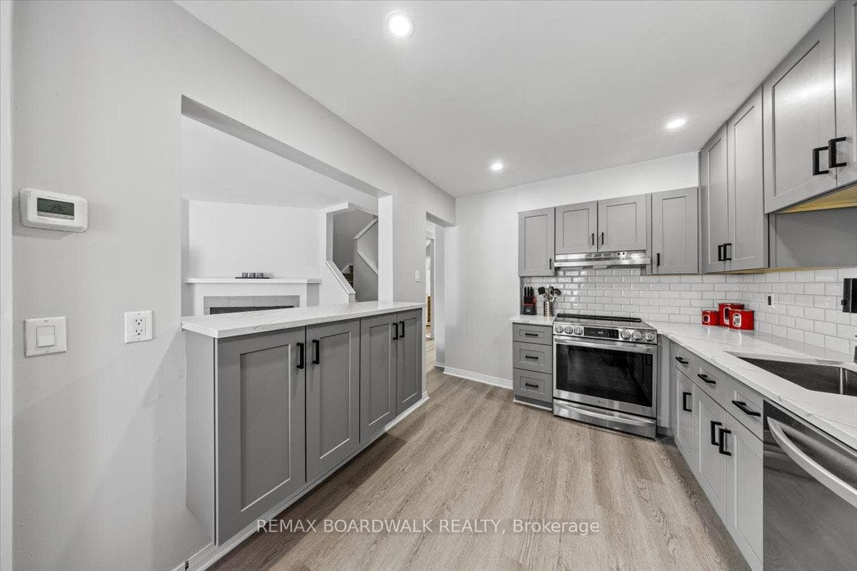 294 Valade Crescent photo 11